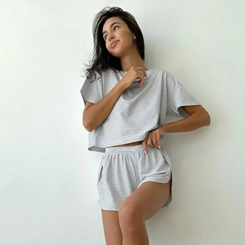 Women's Stripe Pajamas Set Short Sleeve T-Shirt And Shorts Sleepwear 2 Piece Set For Women Home Casual Loose Round Neck Pajamas